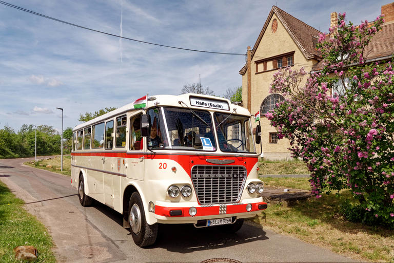 Ikarus-Bus vom Typ 630 vor dem Betriebshof Frankleben
